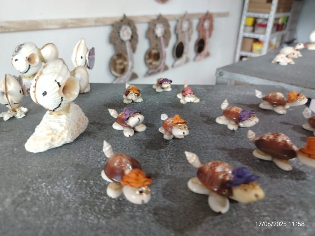 Women Empowerment – Handicrafts & Gift items made out of Seashells